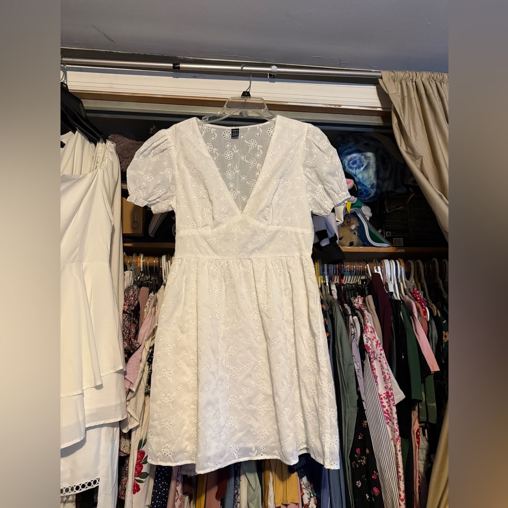 Women’s eyelet puff sleeve dress